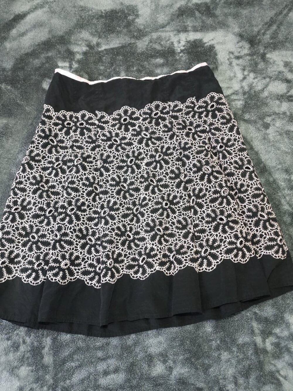 ISHYU Black/Pink Silk Blend Floral Embroidery Knee Length Lined Skirt Sz 6